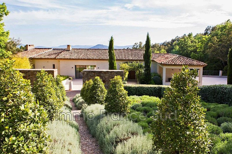 Location saisonnière villa La Garde-Freinet  