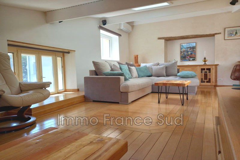 Photo n°2 -  maison de village La Garde-Freinet 83680 - 2 200 €