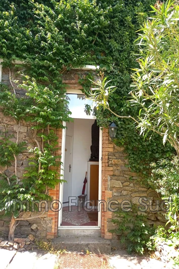 Location saisonnière maison de village La Garde-Freinet  