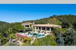 Photos  Maison Villa à vendre La Garde-Freinet 83680