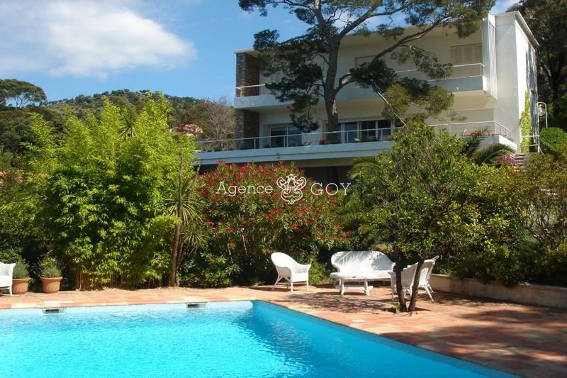 Location saisonnière house Rayol-Canadel-sur-Mer Location saisonnière house Rayol-Canadel-sur-Mer