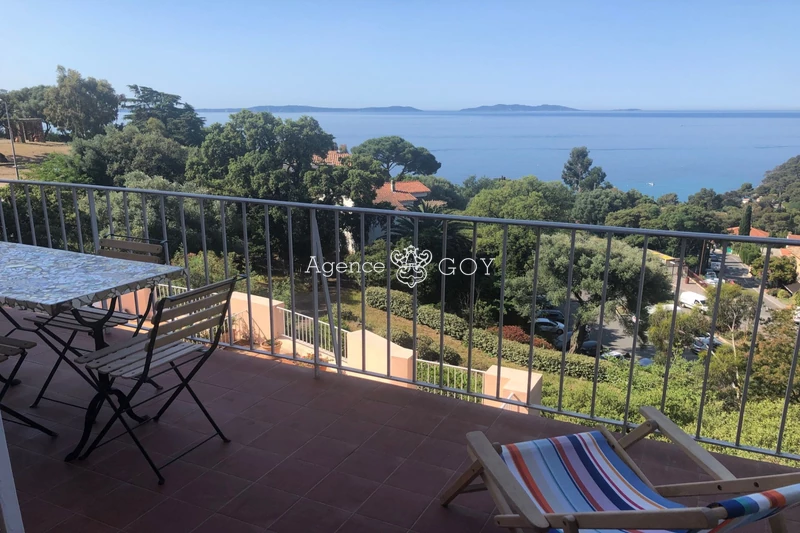 Location saisonnière appartement Rayol-Canadel-sur-Mer Location saisonnière appartement Rayol-Canadel-sur-Mer