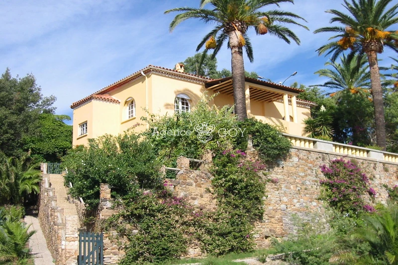 Location saisonnière house Rayol-Canadel-sur-Mer  