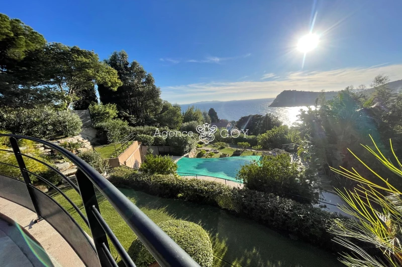 Location saisonnière villa Rayol-Canadel-sur-Mer  