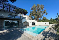 Location saisonnière villa contemporaine Rayol-Canadel-sur-Mer  