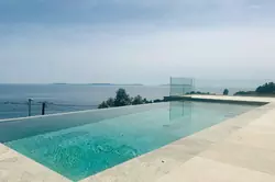 Location saisonnière villa contemporaine Rayol-Canadel-sur-Mer  Location saisonnière villa contemporaine Rayol-Canadel-sur-Mer