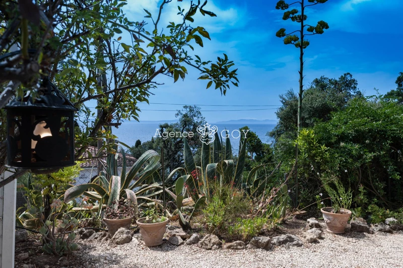 Location saisonnière appartement Rayol-Canadel-sur-Mer  