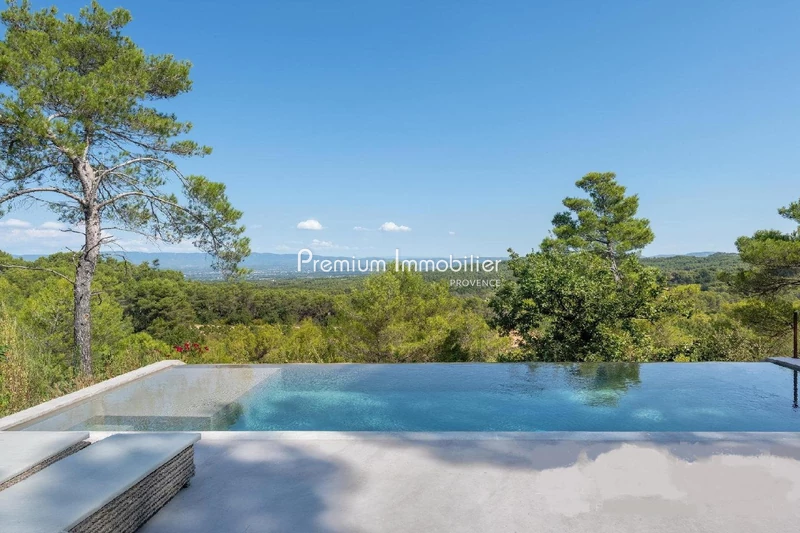 Location saisonnière villa Venelles  