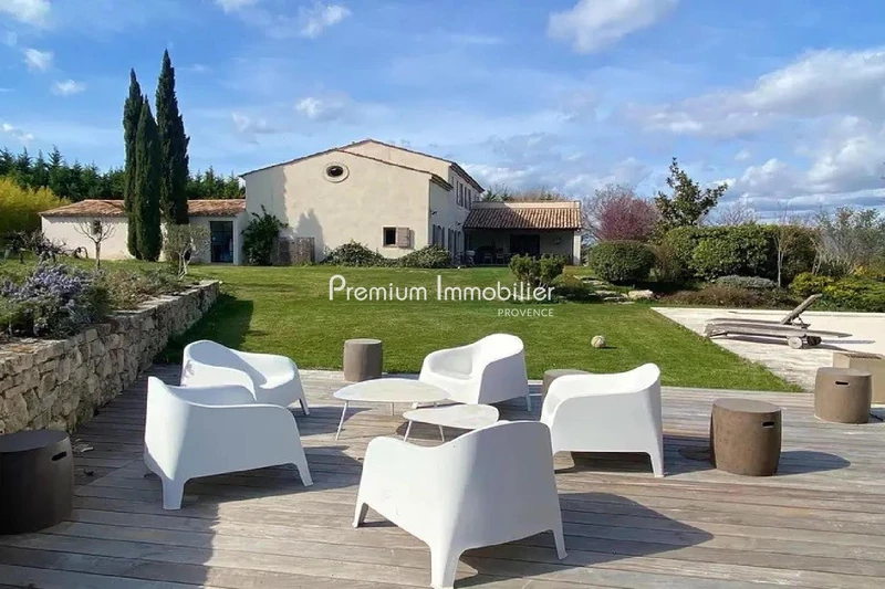 Location saisonnière villa Le Puy-Sainte-Réparade  