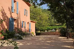 Location saisonnière villa Trets 