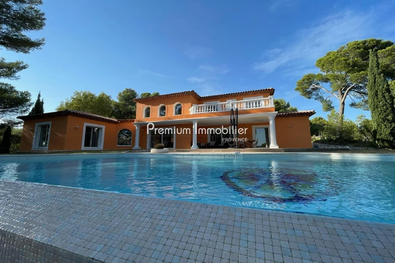 Location saisonnière villa Ventabren  