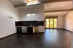 Location appartement Le Puy-Sainte-Réparade 