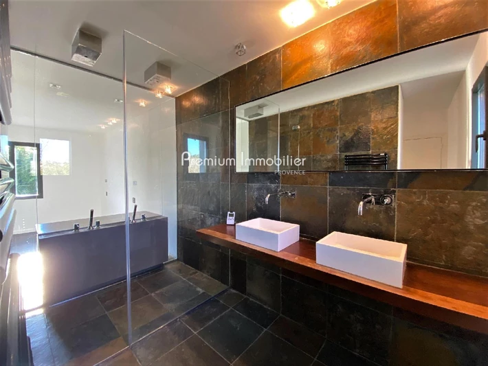 Location villa Aix-en-Provence  