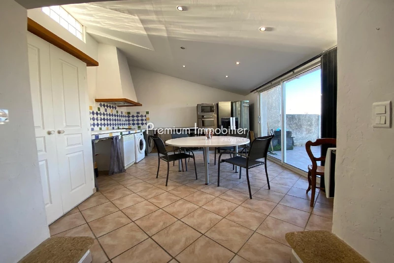 Location apartment Le Puy-Sainte-Réparade  