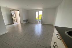 Location appartement Le Puy-Sainte-Réparade  
