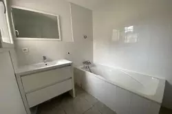 Location appartement Le Puy-Sainte-Réparade 