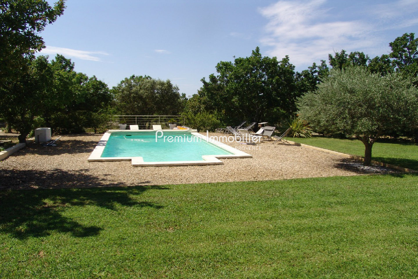 Location saisonnière villa Cucuron 