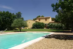 Location saisonnière villa Cucuron 