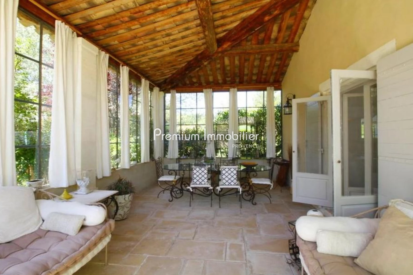 Location saisonnière villa Saint-Rémy-de-Provence 