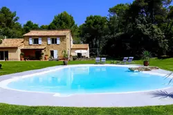 Location saisonnière villa Rognes 