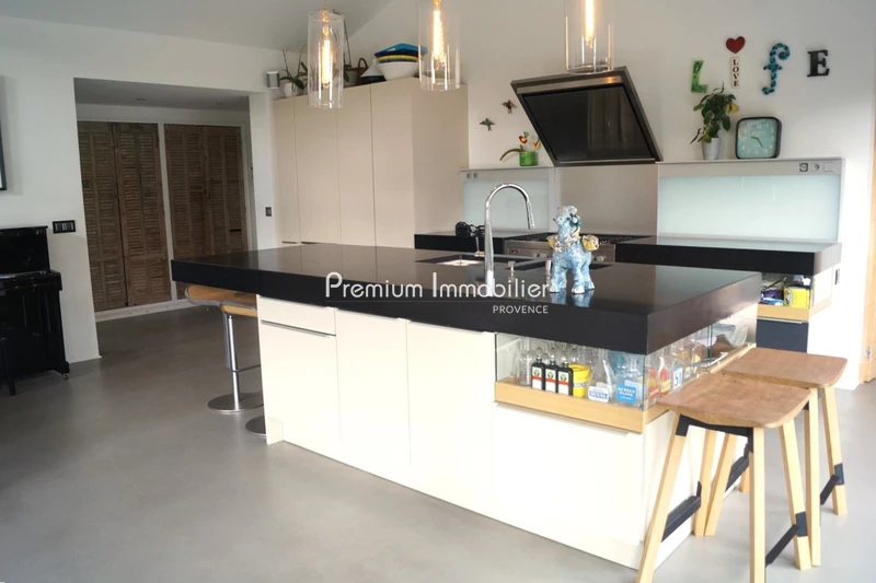 Vente villa Le Puy-Sainte-Réparade  