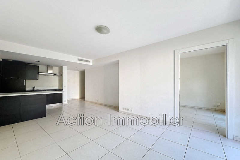 appartement  2 rooms  Juan-les-Pins Downtown  40 m² -   