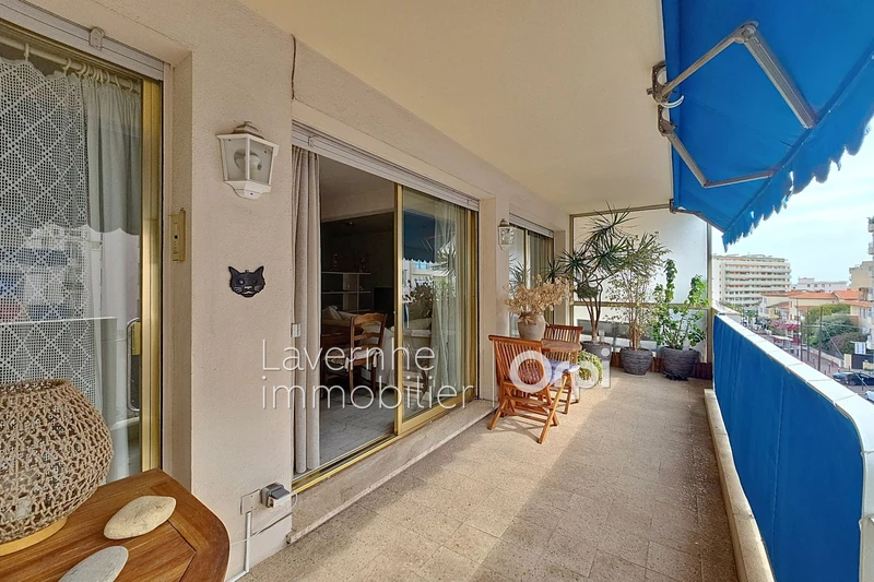 appartement  2 pièces  Juan-les-Pins Centre-ville  42 m² -   
