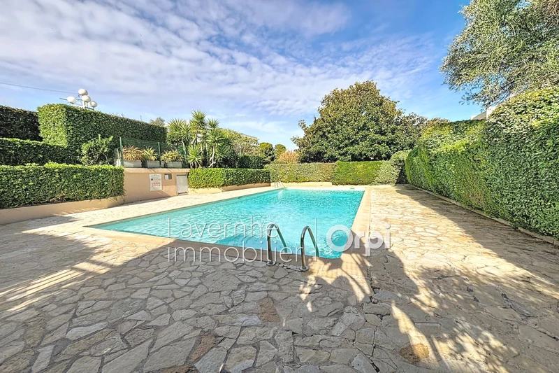 appartement  2 pièces  Antibes Fontmerle  50&nbsp;m&sup2; -   