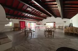 Professionnel locaux Aigues-Mortes  