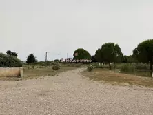 Professionnel locaux Saint-Laurent-d'Aigouze  