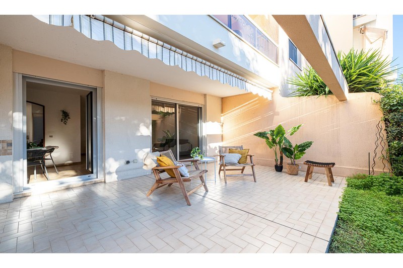 Photo Appartement Golfe-Juan Pompidou,   achat appartement  3 pièces   67&nbsp;m&sup2;