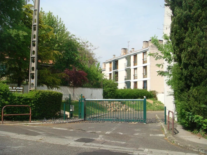 Location garage / box Aix-en-Provence  