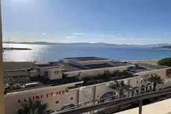 Location saisonnière Appartement F3 dernier étage vue mer Sainte-Maxime  