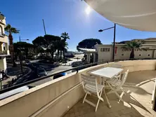 Location saisonnière Appartement F3 avec vue mer. Sainte-Maxime  Location saisonnière Appartement F3 avec vue mer. Sainte-Maxime