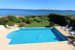 Location saisonnière Villa avec vue mer et piscine Sainte-Maxime  