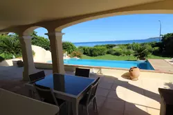 Location saisonnière Villa avec vue mer et piscine Sainte-Maxime  