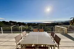 Location saisonnière Villa avec piscine et vue mer Les Issambres  