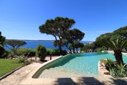 Location saisonnière Villa avec vue mer et piscine Sainte-Maxime  