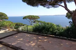Location saisonnière Villa avec vue mer et piscine Sainte-Maxime  