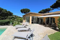 Location saisonnière Villa avec vue mer et piscine Sainte-Maxime  