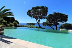 Location saisonnière Villa avec vue mer et piscine Sainte-Maxime  