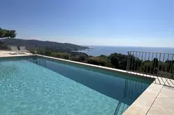 Location saisonnière Villa avec piscine et vue mer Sainte-Maxime  