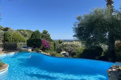 Location saisonnière Villa avec piscine et vue mer Sainte-Maxime  