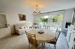 Location saisonnière Appartement F2 avec piscine Sainte-Maxime  