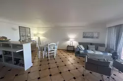 Location saisonnière T3 dans résidence avec piscine Sainte-Maxime  