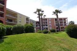 Location saisonnière T3 dans résidence avec piscine Sainte-Maxime  