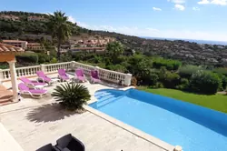 Location saisonnière Villa avec piscine et vue mer Sainte-Maxime  