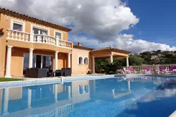 Location saisonnière Villa avec piscine et vue mer Sainte-Maxime  