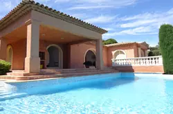 Location saisonnière Villa avec piscine et vue sur mer Sainte-Maxime  