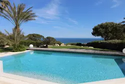 Location saisonnière Villa avec vue sur mer et piscine Sainte-Maxime  